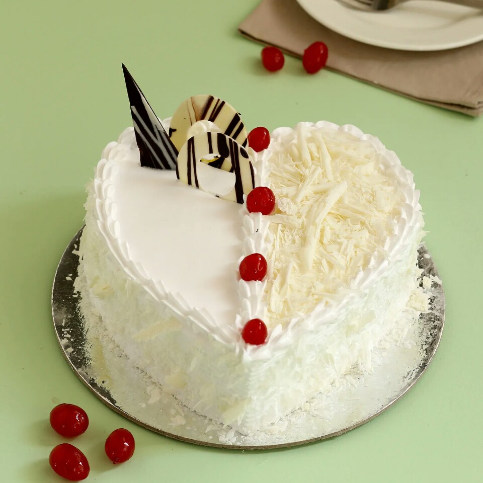 White Forest Cake Online @499, Send White Forest Cake with Same  Day-FlavoursGuru
